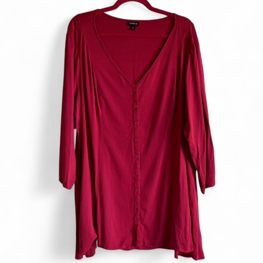 Torrid Red V Neck Button Down 3/4 Sleeve Tunic Blouse Size 2